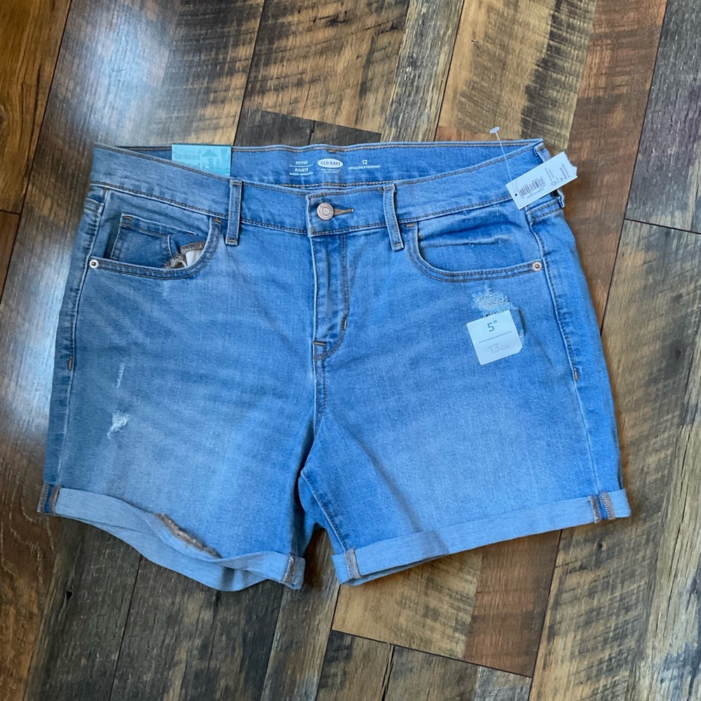 Old Navy Stretch Fitted Jean Shorts 12 NWT